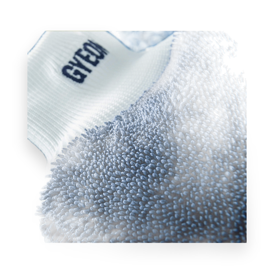 Gyeon Q? Silk Mitt Glove